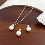 Parure de bijoux classique en perles et cristaux | Collier et boucles d'oreilles 