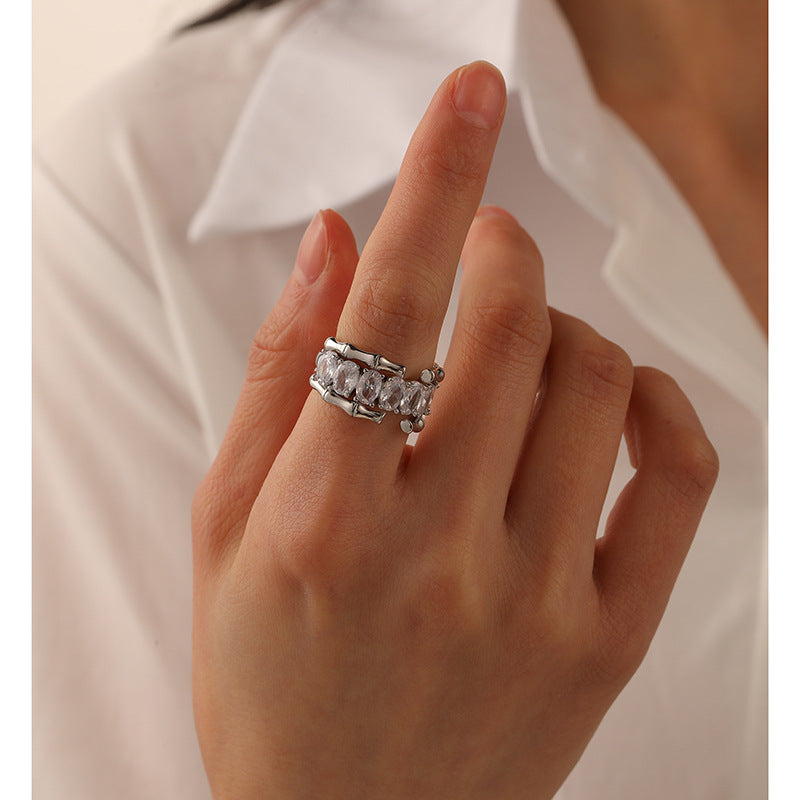 Ensemble de bagues empilables en bambou argenté et cristal ovale | Ajustable