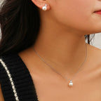 Parure de bijoux classique en perles et cristaux | Collier et boucles d'oreilles 