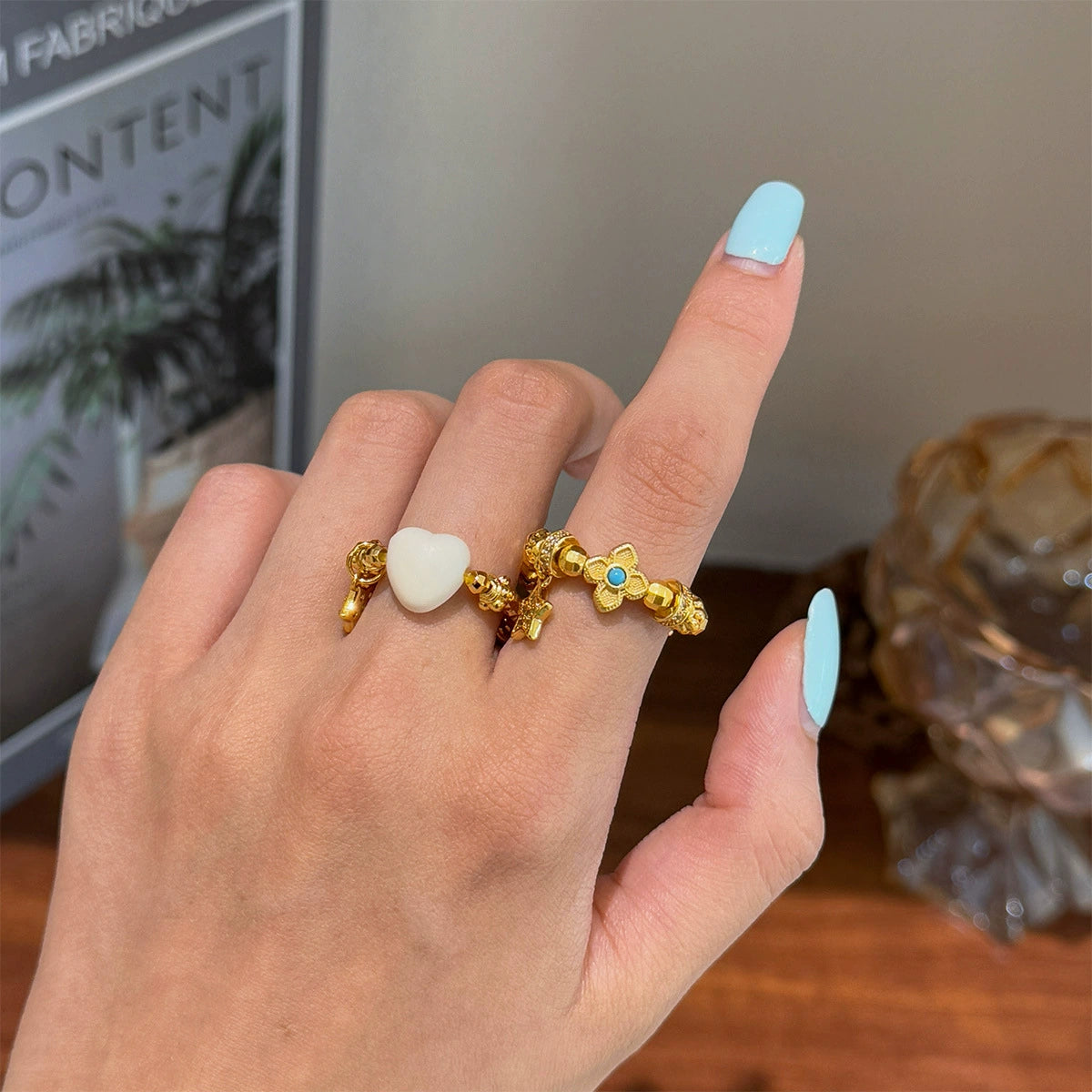 Ensemble de bagues extensibles dorées à perles avec breloques étoile et cœur