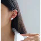 Boucles d'oreilles puces classiques en perles | Tige en argent sterling 925