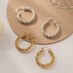 Boucles d'oreilles créoles texturées et scintillantes | Tons or et argent 