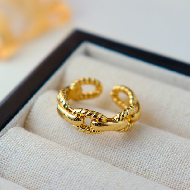 Bague vintage en or torsadé à maillons torsadés | Ajustable
