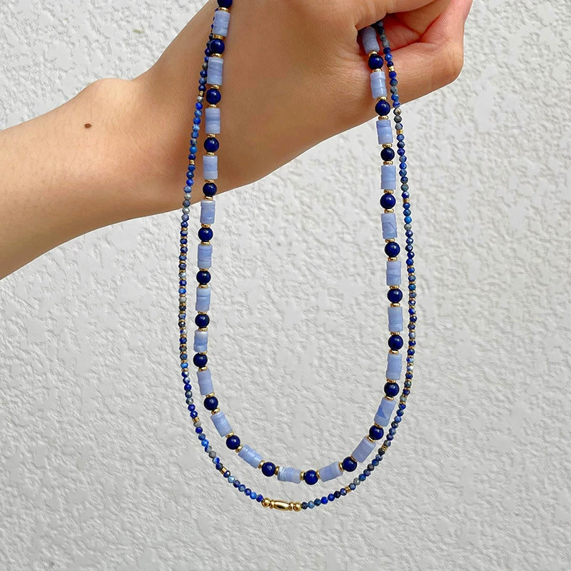Ensemble de colliers superposés en agate dentelle bleue et lapis-lazuli 